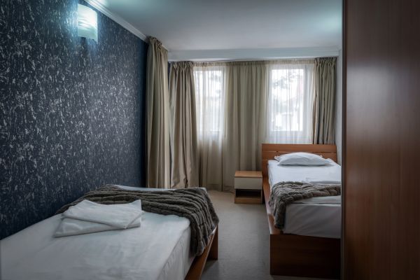 snhotel-1856D0D5A56-66EC-5292-80CA-328BEFD1F6C4.jpg